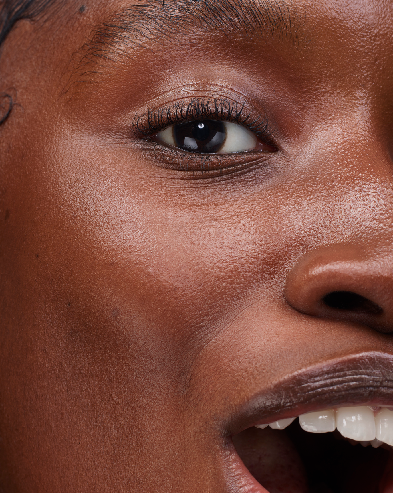 SRC_00A71284155F3928 The Face Kit